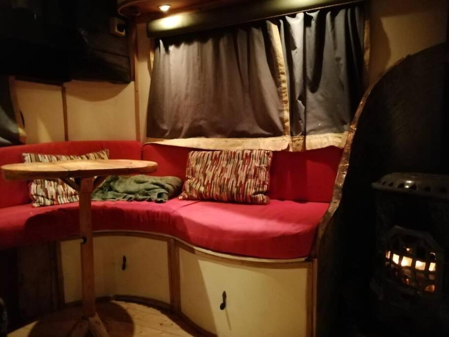 Truck & Pod Creative Nature Retreat. Bantry Bagian luar foto